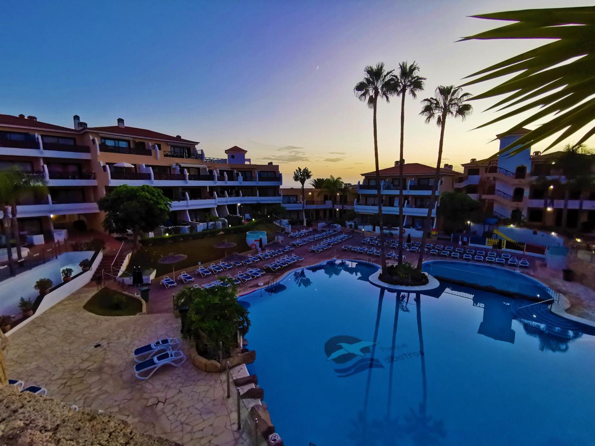 Strelitzia Apartment - Ocean View & Heated Pool Сан Мигел де Абона Екстериор снимка