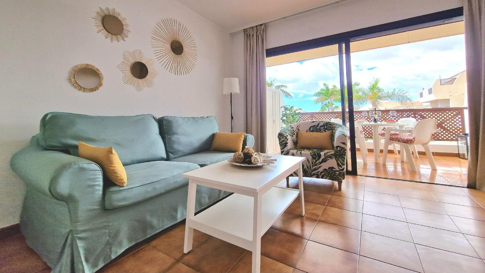 Strelitzia Apartment - Ocean View & Heated Pool Сан Мигел де Абона Екстериор снимка