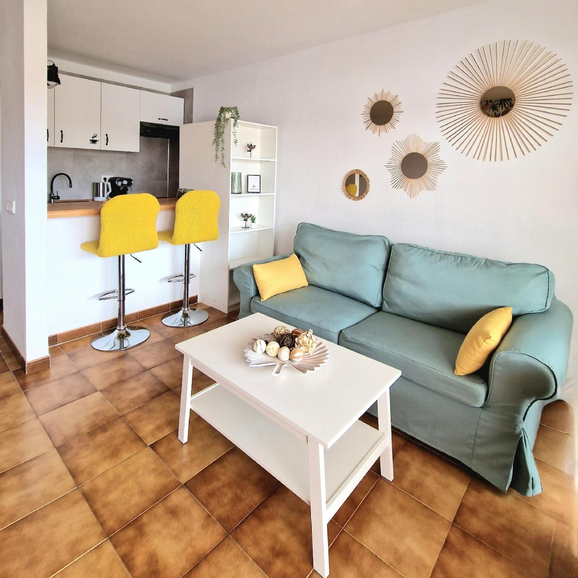 Strelitzia Apartment - Ocean View & Heated Pool Сан Мигел де Абона Екстериор снимка