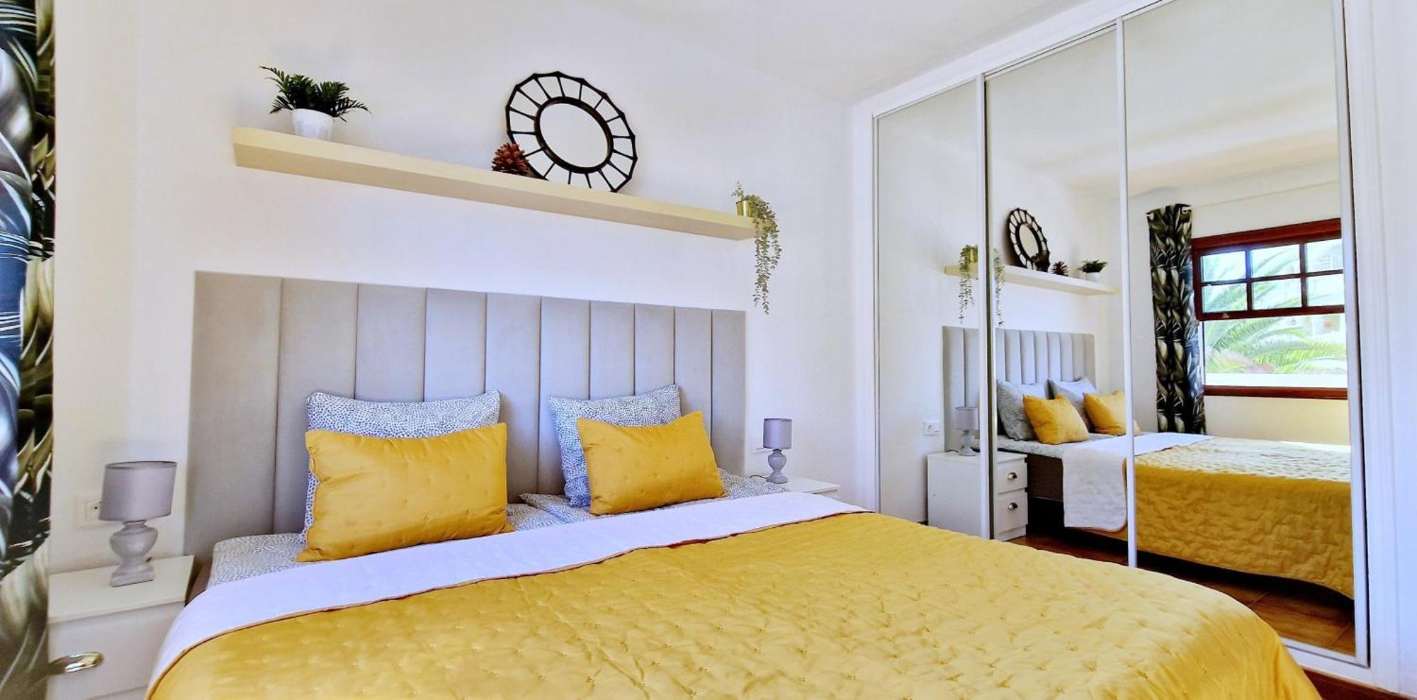 Strelitzia Apartment - Ocean View & Heated Pool Сан Мигел де Абона Екстериор снимка