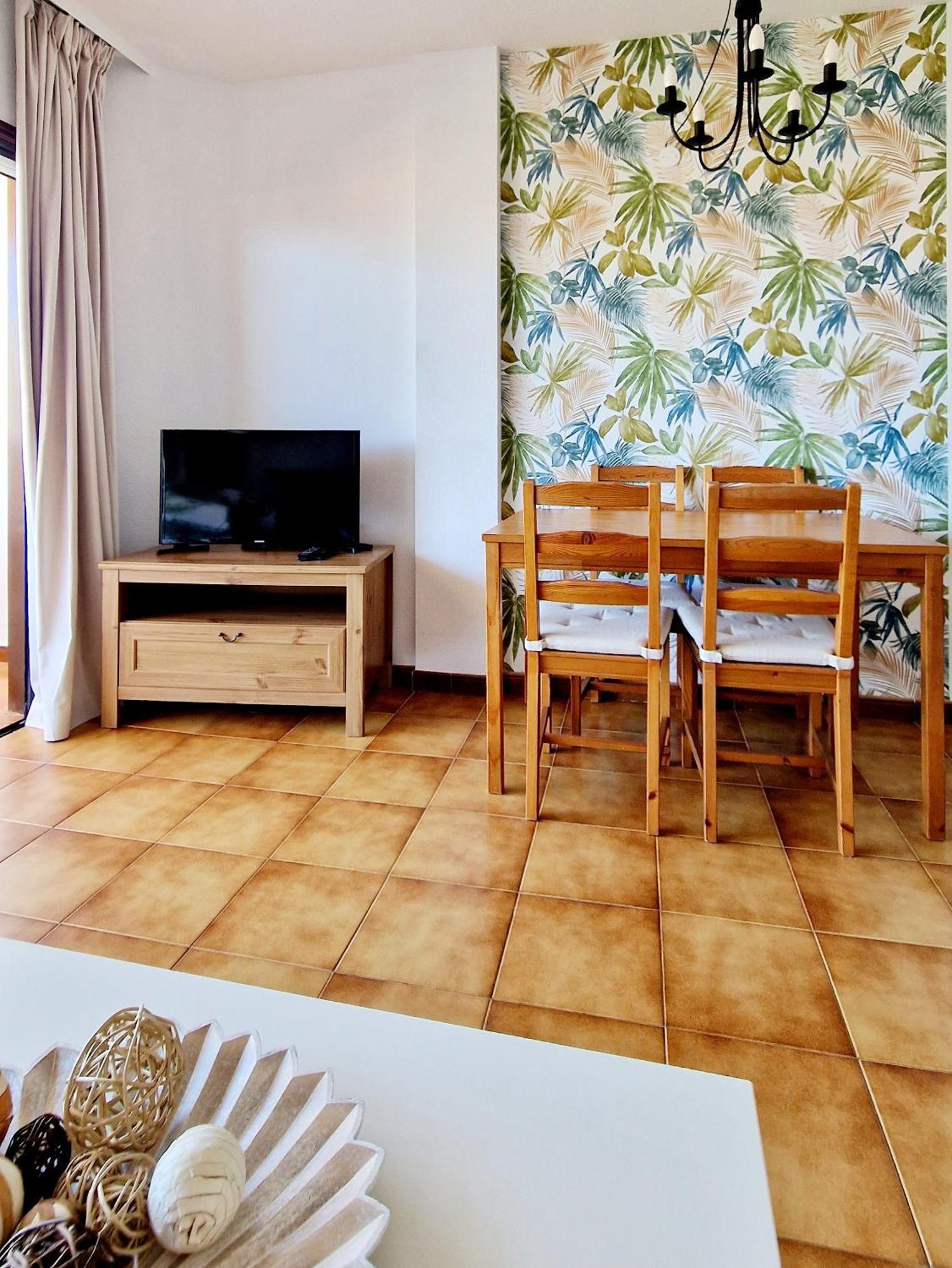 Strelitzia Apartment - Ocean View & Heated Pool Сан Мигел де Абона Екстериор снимка